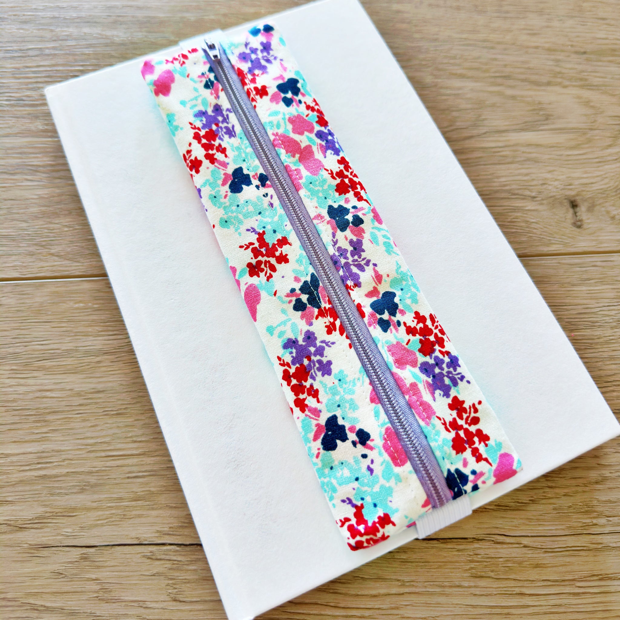 Paint Floral A Large Book Band