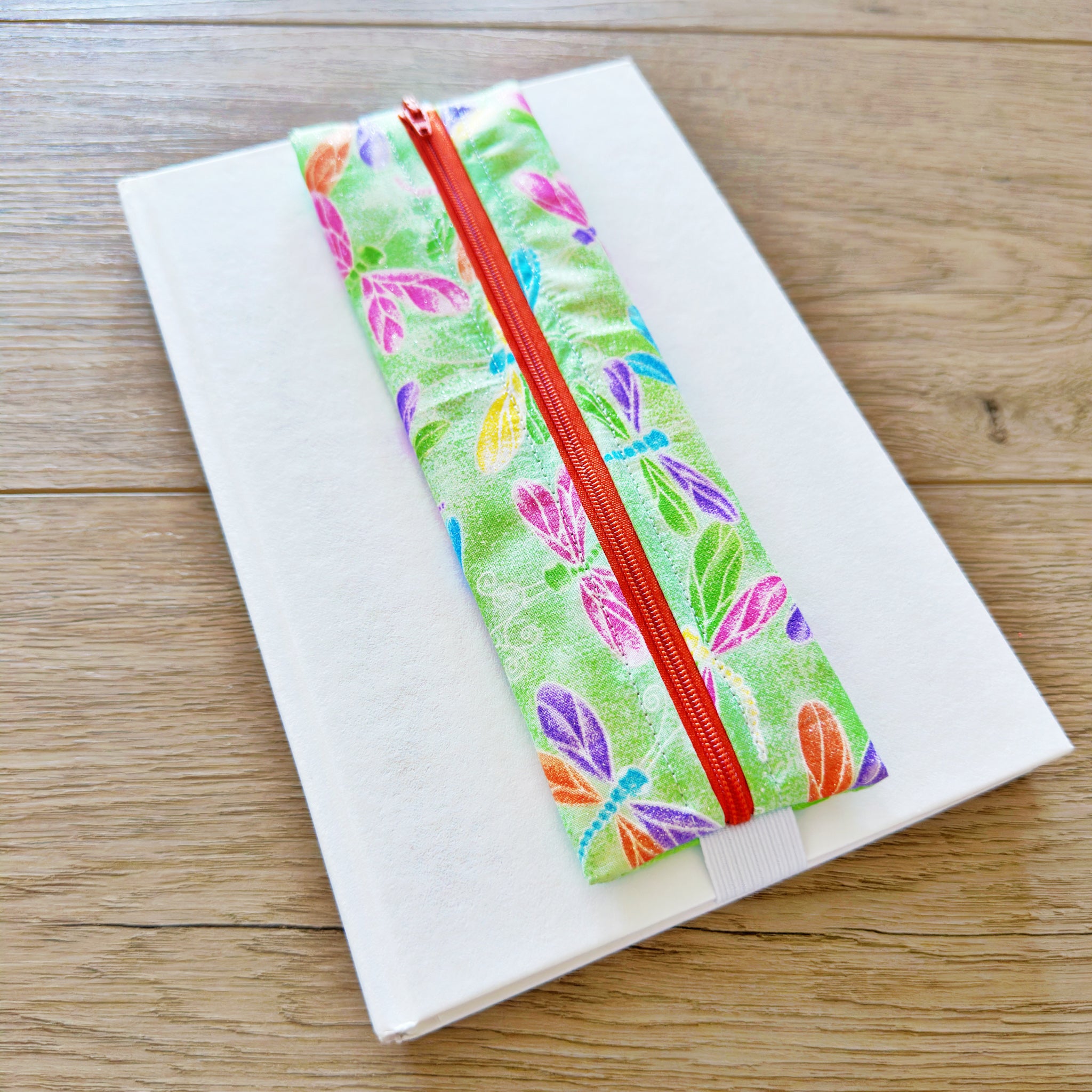 Dragonfly Large Book Band