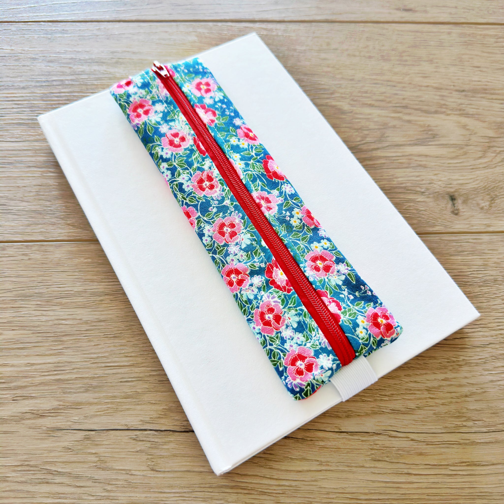 Red Flowers Book Band | Large