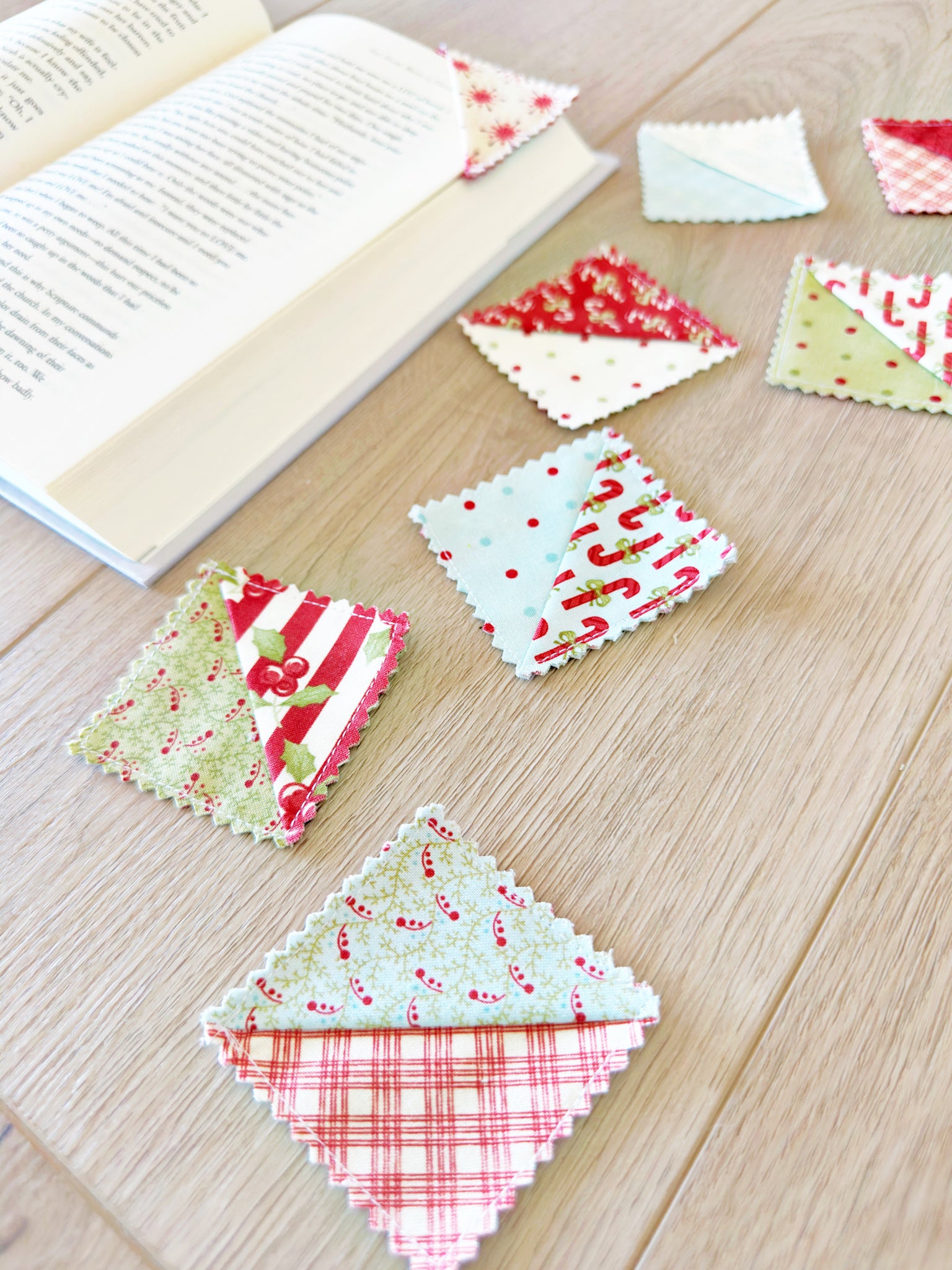 Candy Cane Corner Book Marks