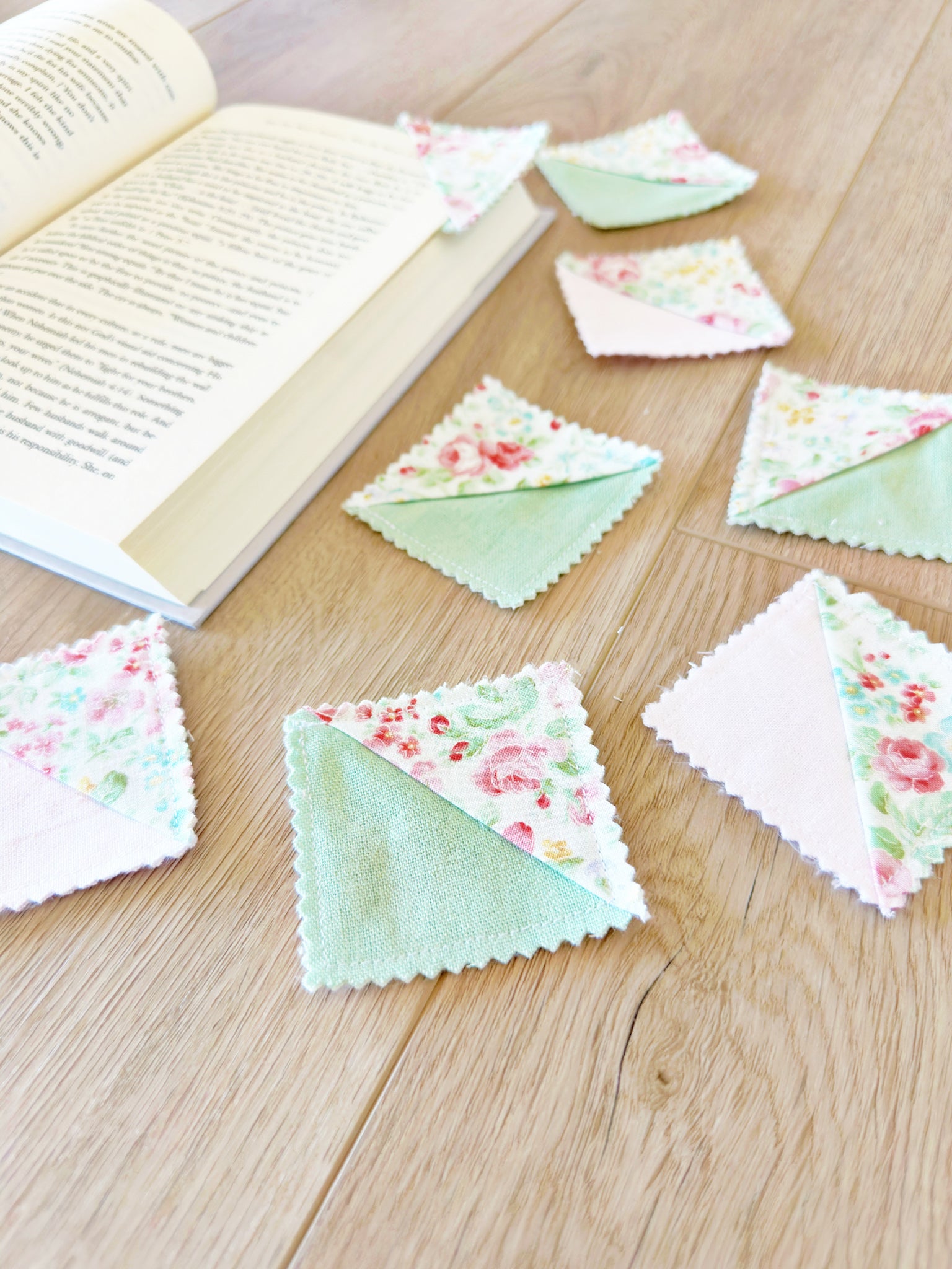 Green Floral Book Marks